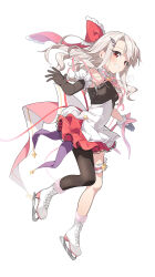  1girl absurdres akaneko016 blush breasts fate/kaleid_liner_prisma_illya fate_(series) full_body grin highres ice_skates illyasviel_von_einzbern long_hair looking_at_viewer red_eyes sidelocks skates small_breasts smile solo white_hair 