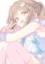  1girl absurdres bridal_gauntlets brown_eyes brown_hair cho_kaguya-hime! commentary_request hair_ornament highres isayama_mami isayama_mami_(ray) looking_at_viewer open_mouth ponytail short_ponytail simple_background smile solo teeth thigh-highs uhi_(96172181) upper_teeth_only w white_background white_bridal_gauntlets white_thighhighs 