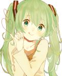  :q face green_eyes green_hair hands_clasped hatokko hatsune_miku head_tilt heart simple_background solo tongue twintails vocaloid white_background 