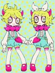  1boy 1girl :3 a03bi9 blonde_hair brother_and_sister crazy_eyes hair_ornament hair_ribbon hairclip holding_hands horns kagamine_len kagamine_rin matching_outfit ribbon siblings twins vocaloid 