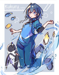  1girl bird blue_eyes blue_hair blue_overalls blush boots border bright_pupils character_name closed_mouth commentary_request copyright_name crossed_bangs double-parted_bangs fish full_body grey_background hair_between_eyes hair_intakes hand_up highres misakino_kukuru outside_border overalls penguin rubber_boots shiroi_suna_no_aquatope short_hair short_sleeves simple_background solo tetenka water white_boots white_border white_pupils 