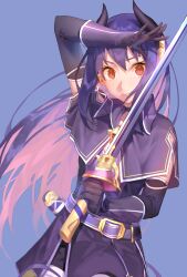 1girl arm_up belt black_gloves blue_background blue_hair capelet choker closed_mouth coat colored_inner_hair elbow_gloves gloves highres holding holding_sword holding_weapon horns jc_(pixiv_66949345) long_hair looking_at_viewer multicolored_hair princess_connect! purple_coat purple_hair red_eyes rei_(princess_connect!) simple_background smile solo sword upper_body weapon 