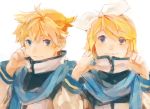  1girl 8&#039;108 8'108 blonde_hair blue_eyes brother_and_sister cosplay hair_ribbon kagamine_len kagamine_rin kaito kaito_(cosplay) looking_at_viewer ribbon scarf short_hair siblings simple_background smile twins vocaloid 