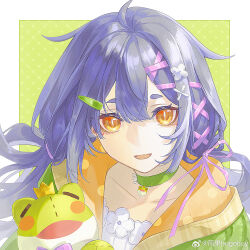  1girl ahoge azusa_(vtuber) azusa_official border bow choker collarbone crown eyelashes flower green_background hair_ornament hair_ribbon hairclip highres holding holding_stuffed_toy jacket long_hair looking_at_viewer low_twintails nijisanji open_mouth orange_eyes pink_ribbon purple_hair purple_ribbon ribbon shirt smile solo stuffed_animal stuffed_toy thick_eyebrows twintails upper_body virtuareal watermark weibo_7015525466 weibo_logo weibo_username white_border white_flower white_shirt x_hair_ornament yellow_eyes 