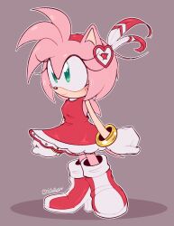  1girl adapted_costume amy_rose animal_ears animal_nose boots bracelet commentary dress emi_(storminghearts) english_commentary feather_hair_ornament feathers full_body furry furry_female gloves gold_bracelet green_eyes grey_background hair_ornament hairband heart heart_hair_ornament hedgehog_girl highres jewelry pink_fur pink_hair red_boots red_dress red_hairband short_hair short_tail simple_background smile solo sonic_(series) standing tail white_gloves 