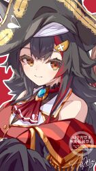  1girl absurdres animal_ears ascot black_choker black_coat black_hair black_hat choker closed_mouth coat cosplay cropped_jacket frilled_choker frills hat highres hololive houshou_marine houshou_marine_(1st_costume) houshou_marine_(cosplay) jacket leotard leotard_under_clothes long_hair looking_at_viewer multicolored_hair ookami_mio pirate_hat red_ascot red_coat red_hair red_jacket smile solo streaked_hair two-sided_coat two-sided_fabric u_da_desu virtual_youtuber wolf_ears wolf_girl 