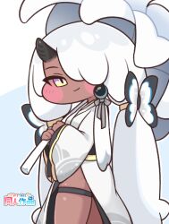  1girl aya_(trickcal) blush_stickers chibi chibi_only commentary_request dark-skinned_female dark_skin flower_umbrella hair_over_one_eye highres horns long_hair simple_background single_horn skindentation solo suwa_yasai thigh_strap trickcal violet_eyes white_hair yellow_eyes 