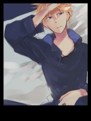  1boy arm_up black_border black_shirt blonde_hair blue_eyes border commentary_request looking_at_viewer lying male_focus no_armor on_back ragnarok_online royal_guard_(ragnarok_online) shirt short_hair smile solo upper_body wane_(ruki) 