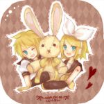  1girl :d ;d aqua_eyes argyle argyle_background bare_shoulders blonde_hair brother_and_sister character_name detached_sleeves hair_ornament hairband hairclip headset heart kagamine_len kagamine_rin lowres mikanniro open_mouth siblings smile stuffed_animal stuffed_bunny stuffed_toy title_drop twins vocaloid wink 