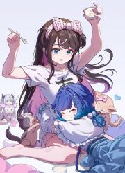  ! 3girls blue_eyes blue_hair blue_skirt blush bow brown_hair capelet closed_eyes closed_mouth colored_inner_hair frilled_capelet frills hair_bow hair_ornament hairband hairclip heart holding holding_spoon hug kaga_nazuna long_hair multicolored_hair multiple_girls pink_hair shirt short_sleeves sitting skirt smile spoon tsumugi_kokage two_side_up virtual_youtuber vspo! wariza weiyu_(jj33jj55) white_shirt 