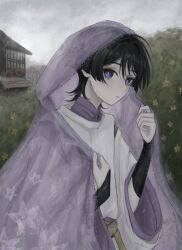  1boy architecture armor black_hair blunt_ends blush building bush clothing_cutout east_asian_architecture eyelashes eyeliner eyeshadow flower genshin_impact hands_up highres japanese_armor japanese_clothes kariginu kimono kote kurokote layered_sleeves looking_at_viewer makeup male_focus mandarin_collar outdoors overcast parted_lips purple_kimono purple_sleeves purple_veil rain red_eyeliner red_eyeshadow sash scaramouche_(genshin_impact) scaramouche_(kabukimono)_(genshin_impact) see-through_clothes see-through_veil shoulder_cutout sky solo swept_bangs three-quarter_sleeves upper_body veil violet_eyes white_sleeves wide_sleeves wispy_bangs yellow_flower yellow_sash yoruli_e 