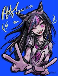  1girl black_hair black_nails black_sailor_collar blue_background blue_hair blue_streaks blush collared_shirt commentary_request cropped_torso danganronpa_(series) danganronpa_2:_goodbye_despair dated ear_piercing elbow_gloves eyelashes face_piercing fingerless_gloves fingernails foreshortening gloves hair_horns highres kkadeug_(kgkg9388) long_hair mioda_ibuki mouth_piercing multicolored_hair nail_polish neckerchief one_eye_closed open_mouth piercing pink_eyes pink_hair pink_neckerchief pink_streaks sailor_collar scrunchie shirt short_sleeves simple_background single_elbow_glove single_fingerless_glove smile solo star_(symbol) streaked_hair striped_clothes striped_gloves teeth third-party_source v w white_hair white_shirt wrist_scrunchie 