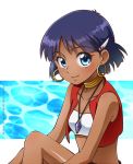  blue_eyes bob_cut dark_skin earrings fushigi_no_umi_no_nadia hair_ornament hairclip jewelry leg_hug light_smile midriff nadia neck_ring necklace short_hair sitting tubetop vest water 