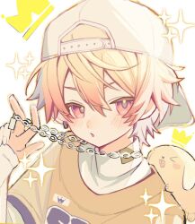  1boy alternate_costume arm_up backwards_hat blonde_hair blush crew_neck double-parted_bangs earrings hair_between_eyes hat jewelry layered_clothes looking_to_the_side male_focus necklace open_mouth piercing print_shirt project_sekai red_eyes shirt sideways_glance sleeves_past_wrists sparkle tenma_tsukasa turtleneck upper_body uu_22233 white_background white_hat white_shirt 