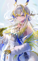  1girl absurdres arknights bare_shoulders beads blonde_hair blue_hair colored_extremities commentary dragon_girl dragon_horns earrings grey_eyes hair_between_eyes hair_intakes highres holding horns jacket jewelry light_smile long_hair looking_at_viewer multicolored_hair necklace off_shoulder parted_lips peki_(kochagokugoku) pointy_ears shu_(arknights) solo strapless tail tube_top wheat white_hair white_jacket white_tube_top 