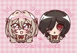  2girls aizawa_honami black_hair blonde_hair bow bowtie brown_eyes checkered_background chibi collared_shirt commentary_request deformed flying_sweatdrops ghost ghost_girl grey_skirt hair_between_eyes hair_bow hair_ornament hair_over_one_eye heart highres imagipudding koga_school_uniform kurotori_michi long_hair looking_at_viewer mietemasu_yo!_aizawa-san multiple_girls one_eye_covered open_mouth pink_background pleated_skirt red_bow red_bowtie red_eyes school_uniform shirt short_hair side-by-side simple_background skirt sweater_vest triangular_headpiece white_shirt yuri 