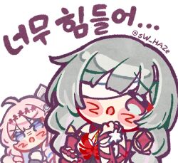 2girls ahoge bandage_over_one_eye blush breasts chibi chibi_only commentary_request denia_(wuthering_waves) green_hair hand_up korean_commentary korean_text long_hair looking_at_another looking_at_viewer medium_breasts multicolored_hair multiple_girls open_mouth phrolova_(wuthering_waves) pink_hair simple_background streaked_hair sw_haze translation_request violet_eyes white_background wuthering_waves 