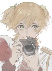  1girl blonde_hair camera commentary daiba_nana epaulettes fur-trimmed_jacket fur_trim gezi_(gezi25889902) green_eyes green_ribbon hair_between_eyes hair_ribbon hands_up highres holding holding_camera jacket jacket_on_shoulders long_sleeves looking_at_viewer parted_lips ribbon short_hair short_twintails shoujo_kageki_revue_starlight simple_background single-lens_reflex_camera sketch solo symbol-only_commentary twintails upper_body white_background white_jacket 