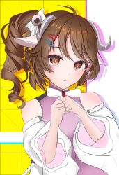  1girl absurdres animal_ears ardelia_(arknights) arknights arknights:_endfield bare_shoulders bow bowtie brown_eyes brown_hair chinese_commentary closed_mouth commentary curled_horns detached_sleeves drop_shadow eyjafjalla_(arknights) grey_horns hair_ornament hairclip highres horns looking_at_viewer pink_shirt ponytail rinne_(pixiv90543403) sheep_ears sheep_girl sheep_horns shirt short_hair sleeveless sleeveless_shirt smile solo upper_body white_bow white_bowtie white_sleeves 
