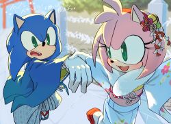  1boy 1girl 2025 amy_rose blue_fur blurry blurry_background commentary_request fur_collar furry furry_female furry_male gloves green_eyes hair_ornament hakama hakama_pants hedgehog_boy hedgehog_girl hetero highres holding_hands japanese_clothes kanzashi kimono konjiki_ringo long_sleeves looking_at_another looking_back new_year obi open_mouth outdoors pants pink_fur running sash smile sonic_(series) sonic_the_hedgehog standing standing_on_one_leg sweat tabi 