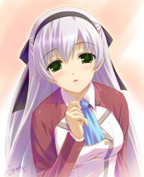  1girl ascot black_bow black_hairband blue_ascot bow breasts collared_shirt dated eiyuu_densetsu elie_macdowell green_eyes hair_bow hairband hand_up long_hair looking_at_viewer looking_up medium_breasts parted_lips pink_hair sakaki_maki shirt signature solo upper_body white_shirt zero_no_kiseki 