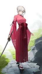  1girl absurdres black_sandals braid commentary commission english_commentary full_body green_eyes grey_hair hair_ornament hakama hakama_skirt highres holding holding_sword holding_weapon japanese_clothes katana kimono looking_at_viewer mizoshi-x mole mole_under_mouth original pink_kimono platform_sandals red_hakama sandals short_hair skirt socks solo sword weapon white_socks wide_sleeves x_hair_ornament 