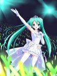 arm_up choker dress earrings elbow_gloves gloves glowstick green_eyes green_hair hatsune_miku highres jewelry long_hair microphone solo spring_onion thigh-highs thighhighs twintails very_long_hair vocaloid 