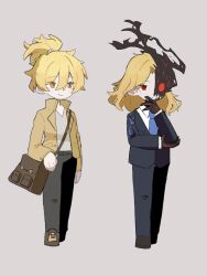  2girls 890_si1kworm alternate_form bag black_pants blonde_hair blue_necktie blue_pants blue_suit brown_bag closed_mouth collared_shirt commentary_request dual_persona elena_(project_moon) grey_background high_collar highres jacket library_of_ruina medium_hair multiple_girls necktie pants ponytail project_moon red_eyes shirt shoulder_bag simple_background smile standing suit white_shirt yellow_eyes yellow_jacket 