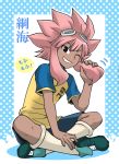  black_eyes crossed_legs dark_skin goggles inazuma_eleven inazuma_eleven_(series) legs_crossed long_hair male nanjou_akimasa open_mouth pink_hair raglan_sleeves raimon shorts sitting smile soccer_uniform solo tsunami_jousuke wink 