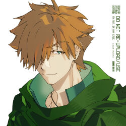  1boy cloak commentary_request fate/extra fate/grand_order fate_(series) goya_(xalbino) green_cloak green_eyes hair_over_one_eye hood hood_down hooded_cloak jewelry looking_at_viewer male_focus necklace orange_hair portrait robin_hood_(fate) short_hair simple_background smile solo white_background 