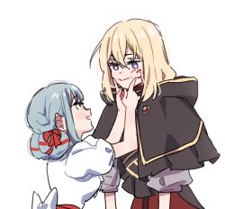  2girls anco_(platanity) aver_(yumenokessho) bang_dream! bang_dream!_it's_mygo!!!!! black_capelet blonde_hair blue_hair capelet closed_mouth commentary doloris_(bang_dream!) forced_smile hair_between_eyes highres medium_hair misumi_uika multiple_girls short_sleeves simple_background sweets_paradise togawa_sakiko untranslatable_commentary upper_body violet_eyes white_background yumenokessho 