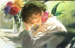  1boy ahoge arm_support artist_name blue_eyes chinese_commentary commentary_request ensemble_stars! fang feathers fingernails flower green_hair hair_between_eyes highres kagehira_mika light_blush lily_(flower) male_focus official_alternate_costume one_eye_closed ookami_ciro open_mouth purple_flower red_flower shirt short_hair sitting solo three-quarter_sleeves vase white_flower white_shirt yellow_flower 