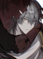  2boys black_gloves black_jacket caelus_(honkai:_star_rail) chromatic_aberration cropped_torso dark_persona dual_persona empty_eyes fingerless_gloves from_side gloves grey_hair hair_between_eyes heterochromia highres honkai:_star_rail honkai_(series) hood hooded_jacket hug hug_from_behind icestar_9 jacket long_sleeves looking_at_another male_focus multiple_boys necklock no_eyes open_clothes open_jacket open_mouth red_eyes shirt short_hair simple_background smile t-shirt trailblazer_(honkai:_star_rail) two-sided_fabric two-sided_jacket white_background white_shirt yellow_eyes yellow_jacket 