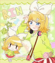1girl :3 arm_behind_back artist_name bag blonde_hair blue_eyes blush bow_hairband character_name chibi chibi_inset clover hair_ribbon hairclip hand_on_own_forehead hand_on_own_head hand_up headphones headphones_around_neck highres hoodie kagamine_rin kagamine_rin_(melancholy) keychain long_sleeves melancholic_(vocaloid) open_mouth project_diva_(series) red_bag red_skirt ribbon ruibasil shoulder_bag skirt smile solo vocaloid white_ribbon