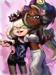  2girls black_hair black_shirt breasts crop_top crown dark-skinned_female dark_skin fangs fingerless_gloves gloves gradient_hair green_eyes hand_on_another's_waist headphones highres inkling long_hair marina_(splatoon) midriff mole mole_under_mouth multicolored_hair multiple_girls navel octoling open_mouth pants pantyhose pearl_(splatoon) pink_hair shirt splatoon_(series) splatoon_2 stup-jam tentacle_hair white_hair yellow_eyes 