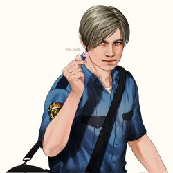  1boy aegyo_sal bag blue_eyes blue_shirt brown_hair che_sue00 collared_shirt commentary finger_heart highres leon_s._kennedy looking_at_viewer male_focus police_badge resident_evil resident_evil_2 shirt short_hair shoulder_bag smile solo toned toned_male untranslatable_commentary upper_body 
