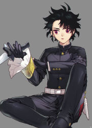  1boy ? absurdres asymmetrical_bangs belt black_gloves black_hair black_jacket black_pants commentary_request dagger gloves grey_background highres holding holding_dagger holding_knife holding_weapon ichi_(madan_no_ichi) jacket knee_up knife long_sleeves looking_to_the_side madan_no_ichi male_focus mitsurugi_sugar open_mouth pants red_eyes short_hair simple_background sitting solo weapon white_belt 