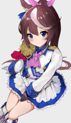  1girl absurdres animal_ears ascot asymmetrical_gloves black_gloves blue_eyes blush boots breasts brown_hair buttons cape commentary_request double-breasted epaulettes gloves hair_between_eyes highres horse_ears horse_girl horse_tail jacket long_hair long_sleeves looking_at_viewer mismatched_gloves misonikomi multicolored_hair multicolored_jacket parted_lips pink_ascot ponytail red_cape simple_background single_epaulette single_hair_streak sitting skirt small_breasts solo streaked_hair tail tokai_teio_(peak_joy)_(umamusume) tokai_teio_(umamusume) two-tone_hair two-tone_jacket two-tone_skirt umamusume white_background white_boots white_gloves white_hair white_jacket white_skirt white_streaks 