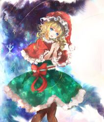  1girl absurdres alternate_costume blue_eyes blush bow brown_pantyhose capelet christmas commentary green_skirt hat highres long_hair looking_at_viewer maribel_hearn open_mouth own_hands_together pantyhose pom_pom_(clothes) red_bow red_capelet red_sash santa_hat sash skirt snowflakes solo star_(sky) star_(symbol) touhou uwazumi waist_bow 