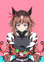  1girl animal_ears aqua_coat badge black_shirt bob_cut breasts brown_hair button_badge closed_mouth coat ear_ornament ear_ribbon fanny_pack hands_in_pockets headphones headphones_around_neck highres horse_ears horse_girl inverted_bob jacket long_sleeves looking_at_viewer multicolored_hair open_clothes red_eyes shirt short_hair smile solo transcend_(umamusume) transcend_(zoku-zoku_gizmo)_(umamusume) umamusume zukki_(bijitaru) 