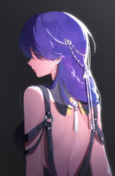  1girl absurdres bare_back black_background blue_eyes blue_hair chinese_commentary commentary_request earrings expressionless from_behind gradient_background hair_over_shoulder highres jewelry long_hair looking_to_the_side lucilla_(wuthering_waves) median_furrow mole mole_under_eye parted_lips profile shoulder_blades signature silver_earrings solo upper_body wuthering_waves zhang_buque_ash 