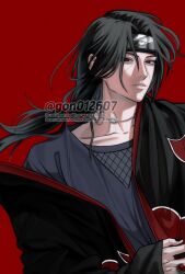  1boy absurdres akatsuki_uniform armor black_eyes black_hair black_headband black_jacket black_nails chainmail closed_mouth facial_mark gon012607 grey_shirt hair_tie headband highres jacket jewelry konohagakure_symbol long_hair looking_at_viewer low-tied_long_hair male_focus nail_polish naruto_(series) naruto_shippuuden necklace parted_bangs red_background ring ring_necklace shirt solo twitter_username uchiha_itachi upper_body 