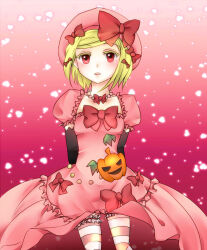  1girl arms_behind_back beret black_gloves blonde_hair bow bow_necklace breasts collarbone colored_eyelashes commentary cowboy_shot dress dress_bow elbow_gloves frilled_dress frilled_sleeves frilled_socks frills gem gloves gradient_background hair_bow hat hat_bow highres jack-o'-lantern jewelry lambdadelta leaf looking_at_viewer multiple_hair_bows multiple_hat_bows necklace parted_lips pearl_(gemstone) pearl_necklace pink_background pink_dress pink_hat pink_socks puffy_short_sleeves puffy_sleeves red_bow red_eyes short_hair short_sleeves small_breasts socks solo striped_clothes striped_socks two-tone_socks umineko_no_naku_koro_ni white_socks yuzu_(yuzu-zero) 