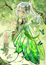  1girl blush bug butterfly detached_sleeves genshin_impact gradient_hair green_background green_eyes green_wings highres long_hair looking_at_viewer moehime multicolored_hair nahida_(genshin_impact) pointy_ears solo toeless_legwear very_long_hair wings 