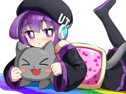  >_< 0w0_(artist) 1girl beret black_hat bright_pupils cat detached_sleeves hat highres long_sleeves looking_at_viewer lying nyan_cat on_stomach purple_hair rainbow solo utane_uta utau violet_eyes white_pupils 
