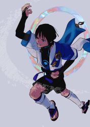  0s1_00 1boy absurdres arm_at_side arm_up belt black_belt black_bodysuit black_bow black_bridal_gauntlets black_sandals black_shorts blue_cape blue_kimono blue_sleeves blunt_ends body_markings bodysuit bow bridal_gauntlets cape clenched_hand commentary curled_fingers fingernails full_body furisode genshin_impact glowing_markings gold_ring grey_background grin halo halo_behind_head highres japanese_clothes juban kimono layered_sleeves leg_warmers looking_to_the_side male_focus middle_ring open_clothes open_kimono purple_sash sandals sash scaramouche_(genshin_impact) short_sleeves shorts shoulder_peek side_cape smile solo stirrup_legwear tassel teeth toeless_legwear tsurime twitter_username untranslatable_commentary violet_eyes wanderer_(genshin_impact) white_kimono white_leg_warmers white_sleeves wispy_bangs zouri 