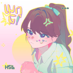  1girl album_cover alternate_universe anger_vein aqua_ribbon brown_hair closed_mouth collared_shirt commentary_request cover english_commentary fake_cover frown fujishima_megumi hair_ribbon heart long_hair love_live! love_live!_hasu_no_sora_jogakuin_school_idol_club mixed-language_commentary pink_background pipi_(m1x_mix) ponytail ribbon school_uniform shirt solo star_(symbol) thai_commentary thai_school_uniform thai_text translation_request two-tone_background violet_eyes virtual_youtuber white_shirt yellow_background 