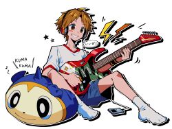  1boy blue_shorts blush_stickers brown_eyes brown_hair commentary_request cushion electric_guitar grin guitar hanamura_yousuke headphones highres holding holding_instrument holding_plectrum instrument ka_howareyou korean_commentary kuma_(persona_4) male_focus mp3_player musical_note open_mouth persona persona_4 playing_instrument plectrum shirt short_sleeves shorts simple_background single_blush_sticker sitting smile socks solo speech_bubble star_(symbol) translation_request white_background white_shirt white_socks 