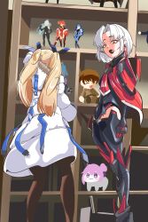  2girls absurdres ark_ranger_black_(nikke) ark_ranger_blue_(nikke) ark_ranger_red_(nikke) ark_rangers_(nikke) armored_legwear armored_leotard black_leotard blonde_hair character_doll coat commander_(nikke) commentary_request dimitri_(user_yprt5828) doll doro_(nikke) drake_(nikke) goddess_of_victory:_nikke highres korean_commentary laplace_(nikke) leotard long_hair mechanical_gloves multiple_girls open_mouth parted_bangs red_eyes short_hair standing twintails white_coat white_hair 
