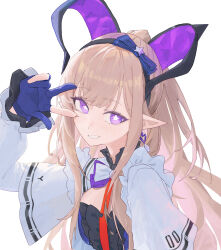  1girl absurdres arknights arknights:_endfield black_hairband black_horns blue_gloves bright_pupils brown_hair commentary_request earrings gloves hairband hand_up heart heart_earrings highres horns jewelry light_blush liino_(arknights) long_hair long_sleeves looking_at_viewer lupinu5 making-of_available multicolored_horns open_mouth partially_fingerless_gloves pointy_ears purple_horns sidelocks simple_background smile solo star-shaped_pupils star_(symbol) symbol-shaped_pupils teeth two-tone_horns upper_body v violet_eyes white_background white_pupils 